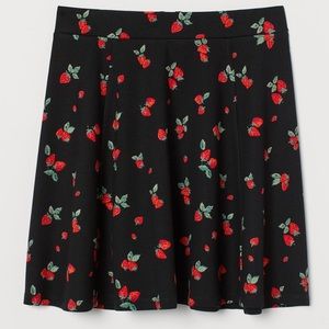 H&M Mini Skater Skirt Size L LIKE NEW